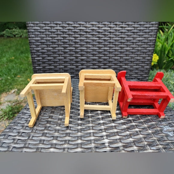 4/$50⭐️3 pcs Miniature chairs - Picture 5 of 8